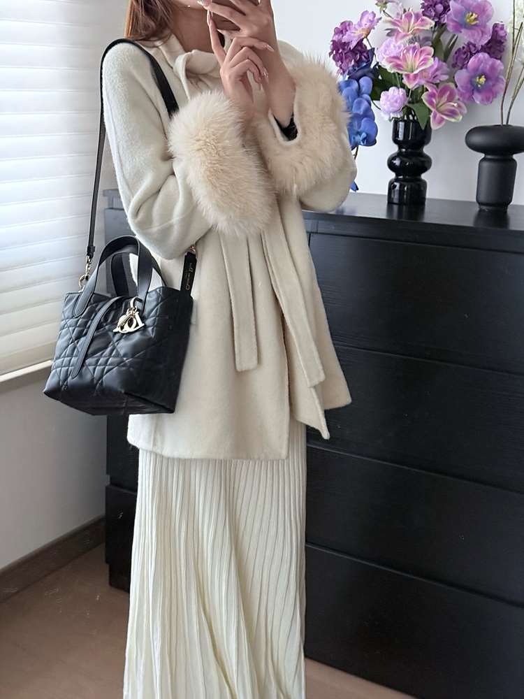 디올 뚜주흐 스몰 버티컬 토트백