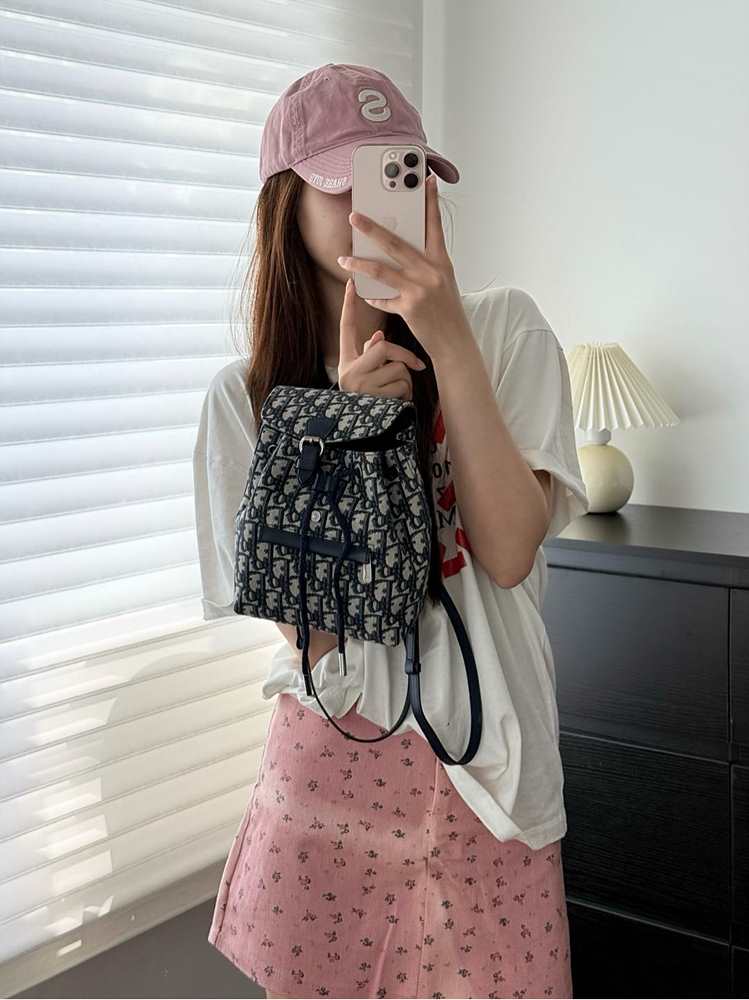 디올 오블리크 미니 백팩