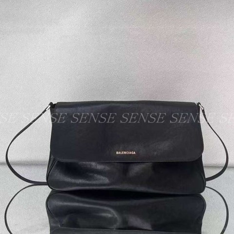 발렌시아가 그런지 메신저백