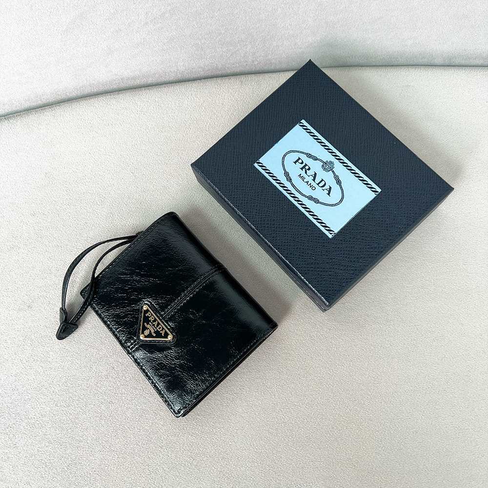 프라다 스몰 가죽 지갑