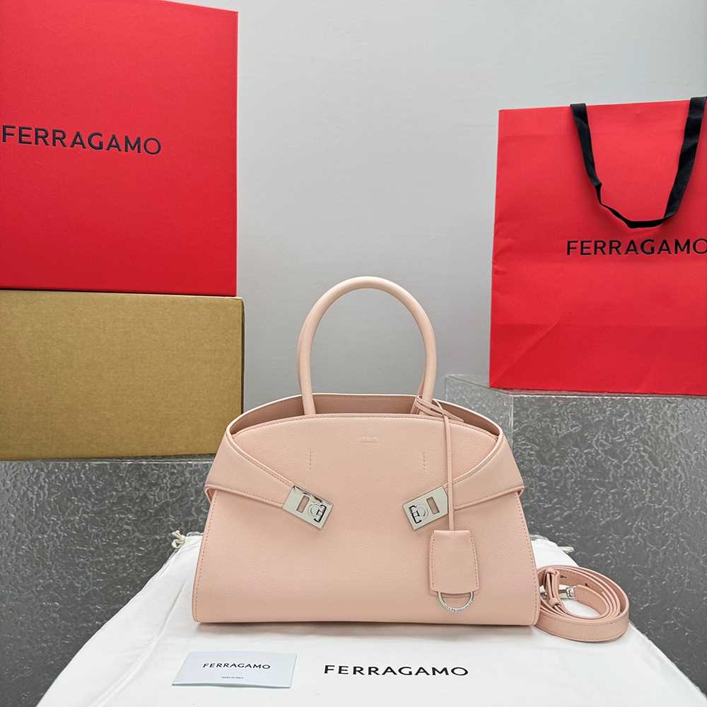 페라가모 허그 소프트백 M