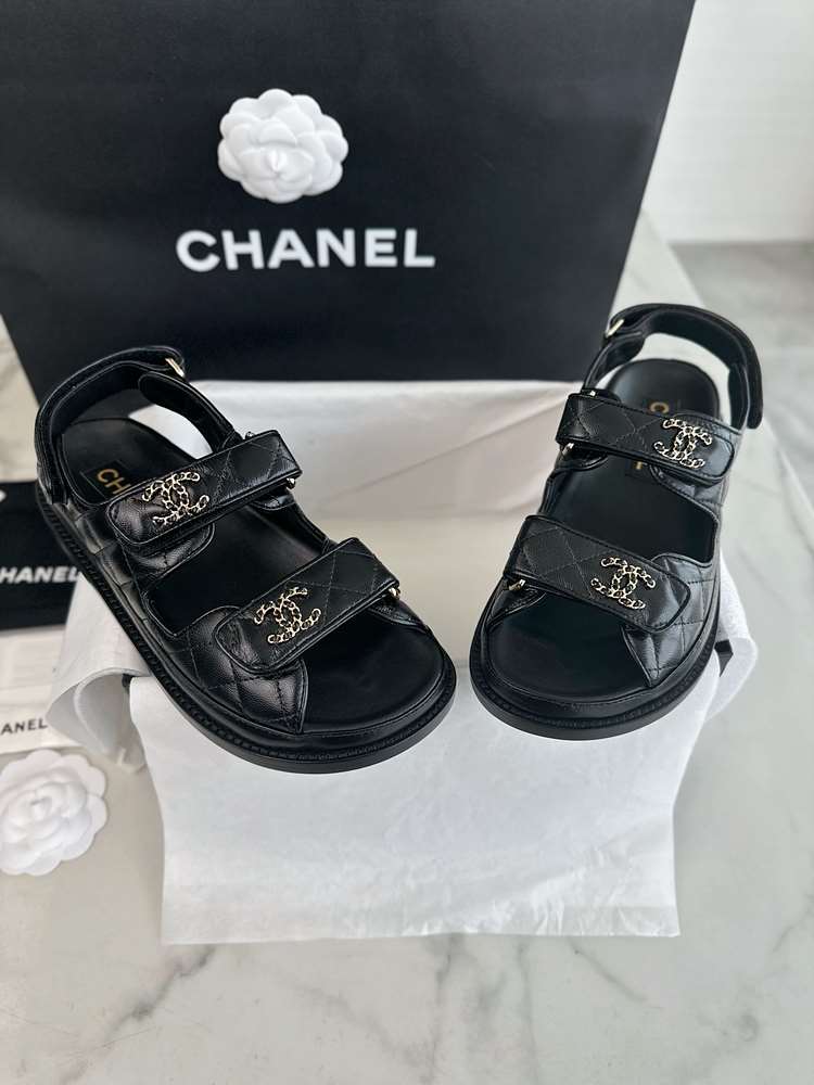 샤넬 크루즈 벨크로 가죽 샌들