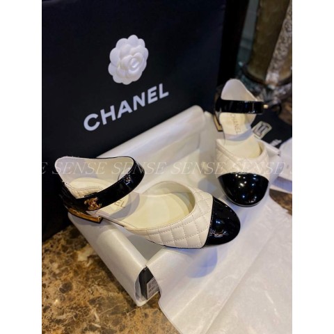 샤넬 24S 턴락 메리제인