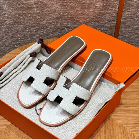 에르메스 오란 샌들 앱송