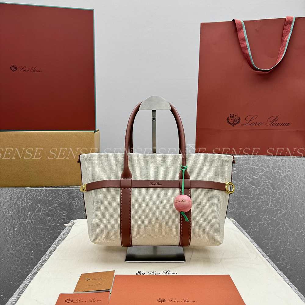 로로피아나 기에라 스몰 쇼퍼백