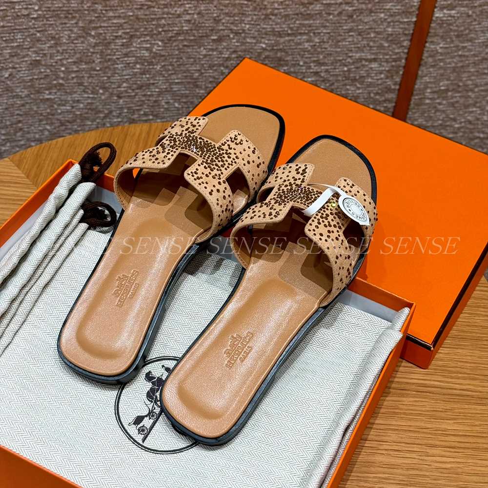 에르메스 오란 샌들 큐빅