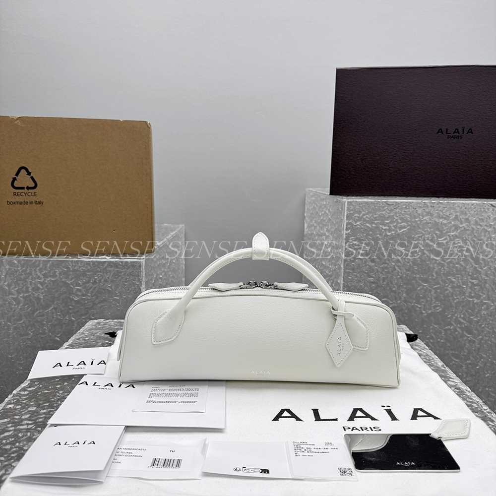 알라이아 르테켈 클러치백