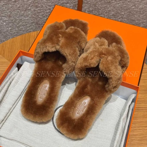 에르메스 오란 샌들 시어링