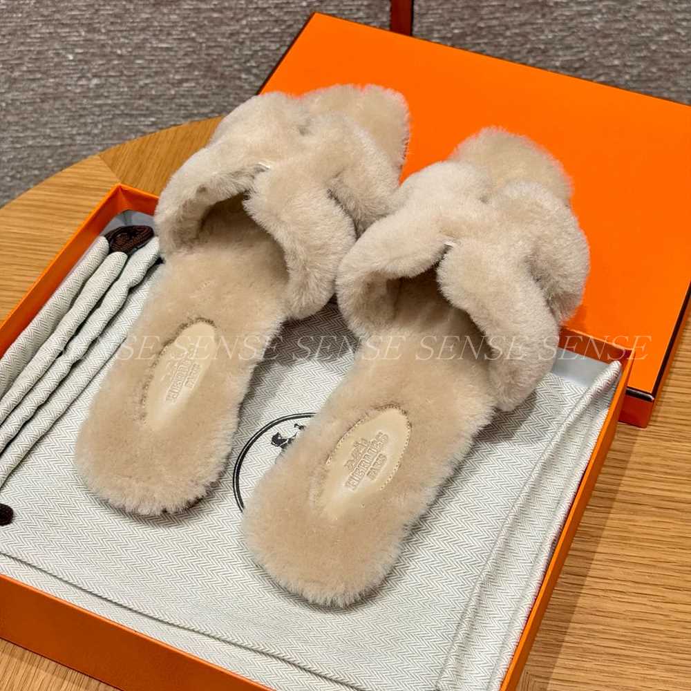 에르메스 오란 샌들 시어링