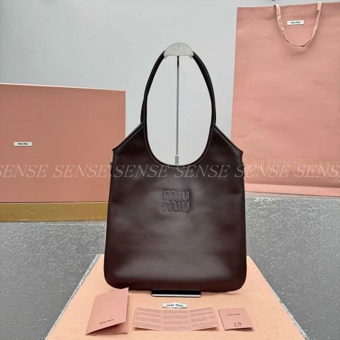 미우미우 아이비 가죽백