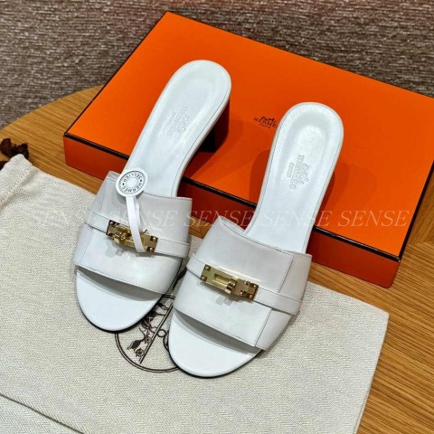 에르메스 Gigi 50 샌들