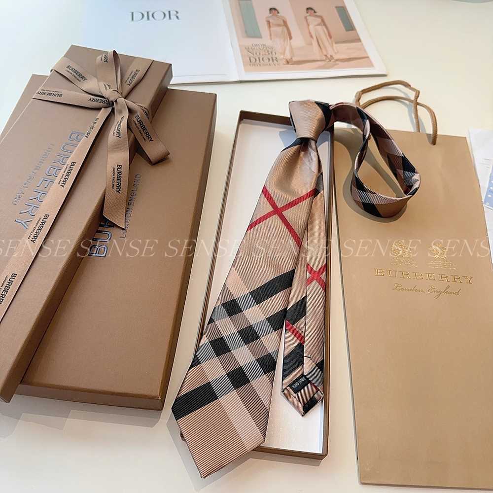 버버리 넥타이