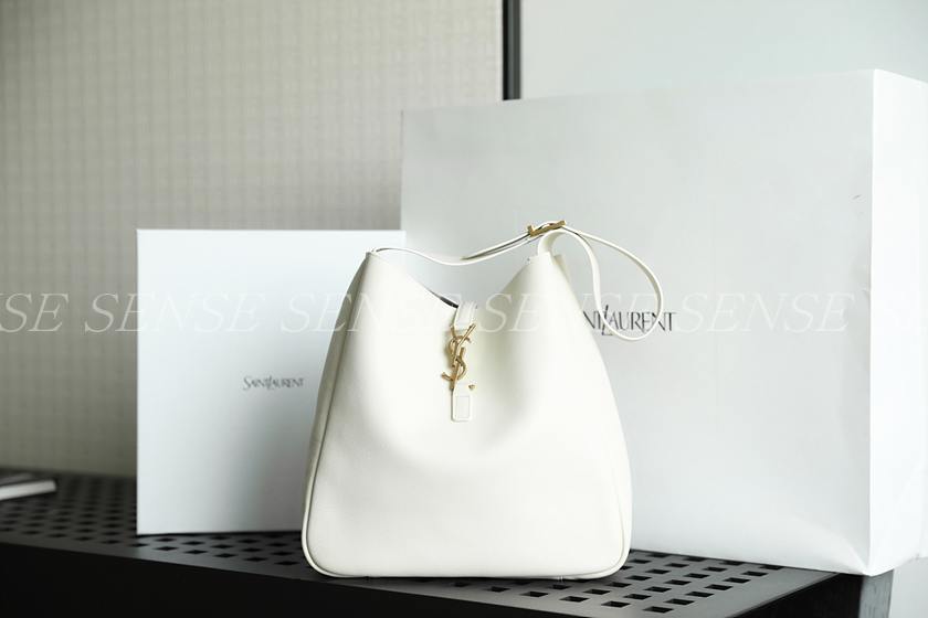 생로랑 LE 5 A 7 호보백 라지