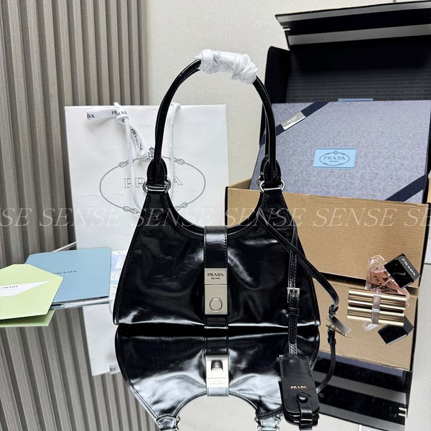 프라다 스몰 가죽 토트백