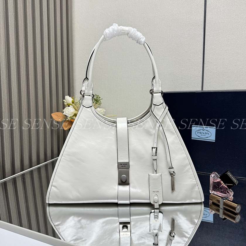 프라다 라지 가죽 토트백