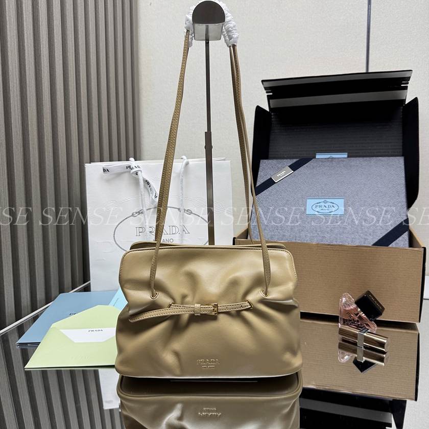 프라다 다다 스몰 나파 가죽 핸드백