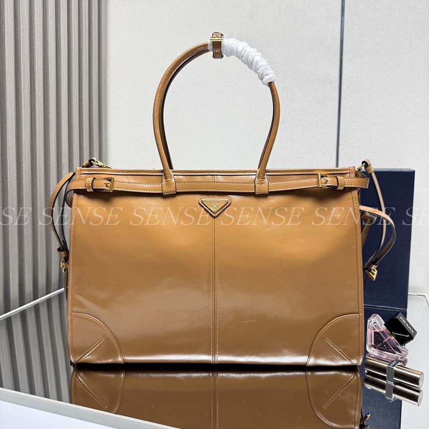 프라다 보니 엑스트라 라지 가죽 핸드백