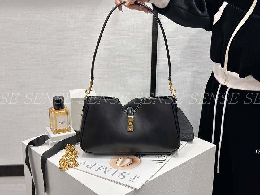 셀린느 16소프트 체인 숄더백