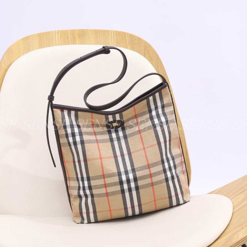 버버리 하이랜드 숄더백