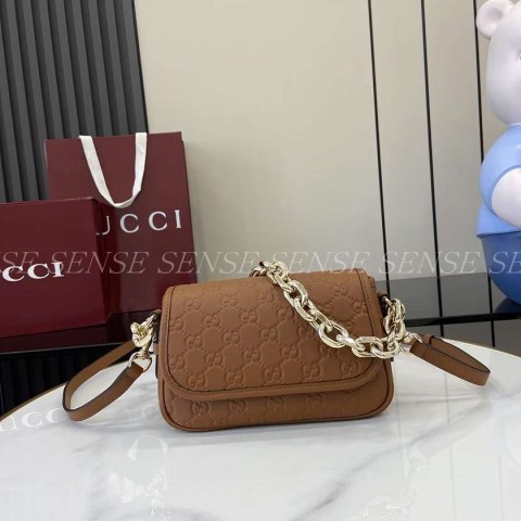 구찌 GG 엠블럼 스몰 숄더백