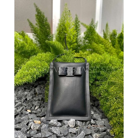 페라가모 폰 홀더백