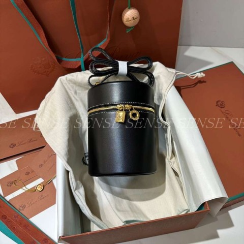 로로피아나 엑스트라 케이스 미디엄