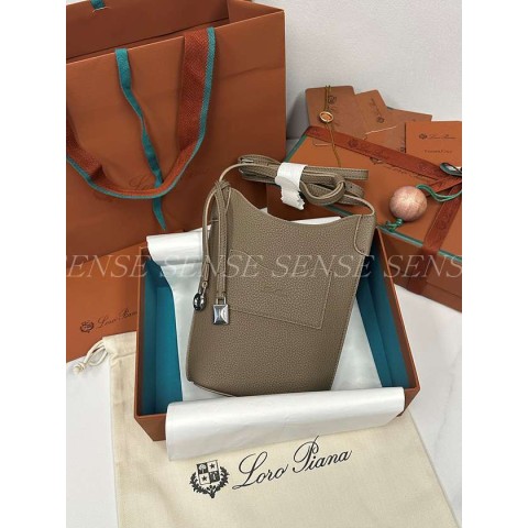 로로피아나 베일 휴대폰 케이스 백