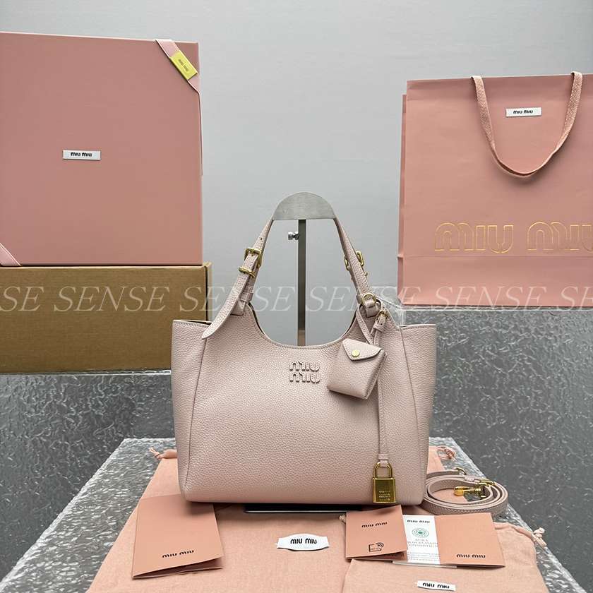 미우미우 가죽 핸드백