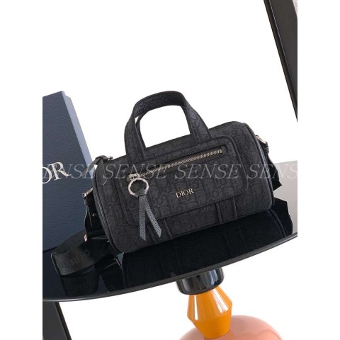 디올 지퍼 스트랩백