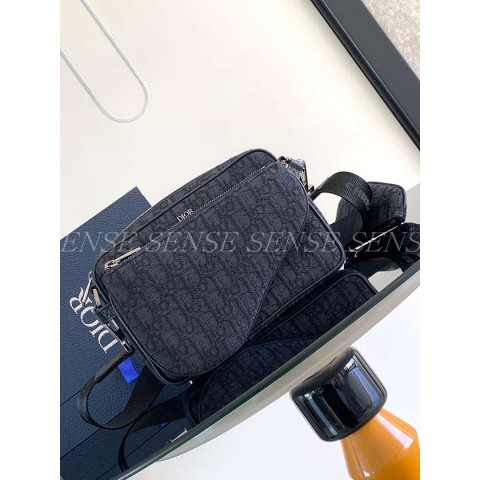 디올 새들 트리플 파우치백