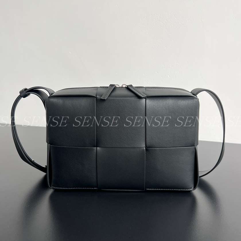 보테가베네타 미디엄 아르코 카메라백