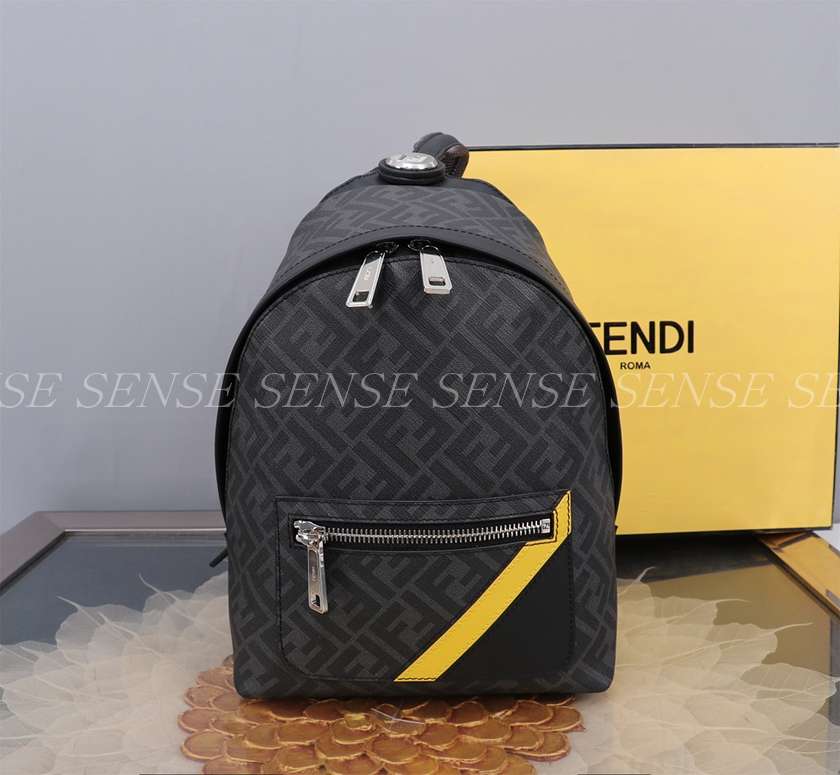 펜디 다이고널 키오도 백팩 스몰