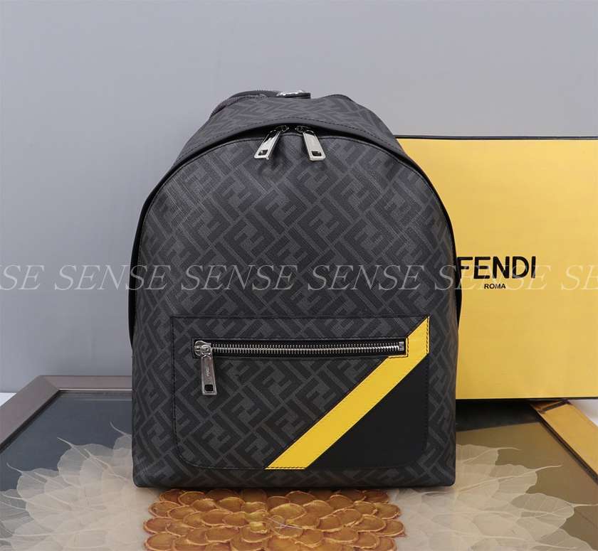 펜디 다이고널 키오도 백팩 미디엄