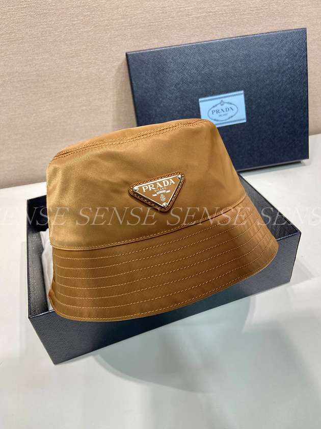 프라다 리나일론 버킷햇