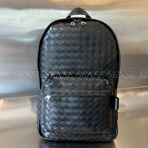 보테가베네타 미디움 인트레치아토 백팩