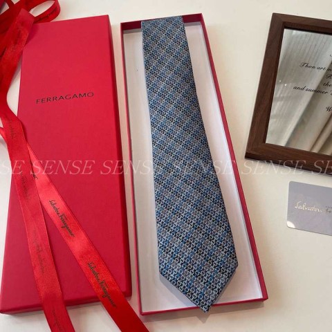 페라가모 넥타이
